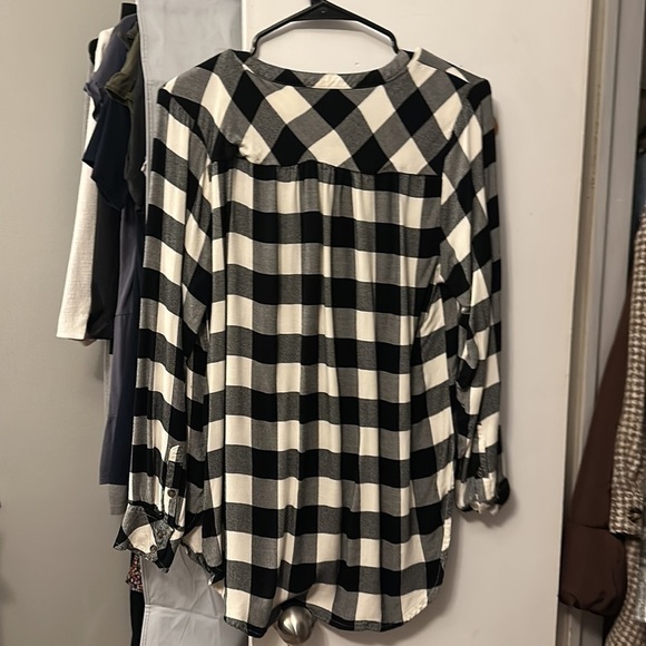 Oversized fit, half button up flannel - Picture 4 of 4